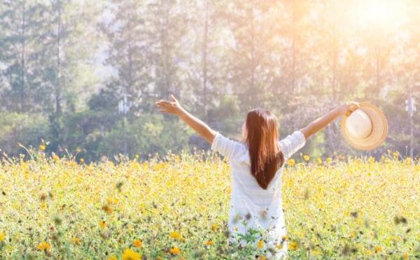 人往往把苦惱之事看得太重了，卻忽視了身邊的快