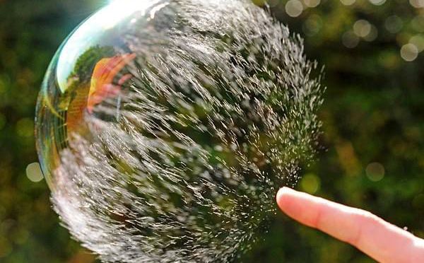 這個師父經常做善事，但未必是聖僧
